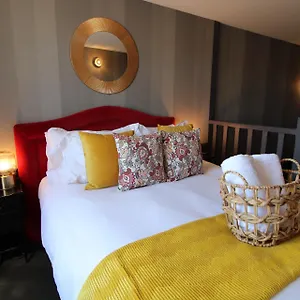 Alexandra Hotel